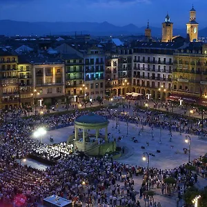 Gasthuis Iraipe Hostal Auto Check-in, Pamplona